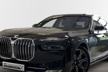 BMW i7 32.846 km 103.490 € Germering 82110