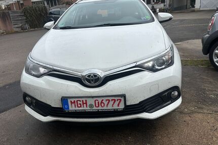Toyota Auris Touring Sports 395.000 km 3.900 &euro; Wertheim am Main 97877