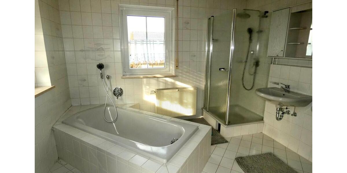 Maisonettenwohnung Lauingen (Donau) - 5 Zimmer, 130 m&sup2;, 1.300&euro; | Angebot:26130332