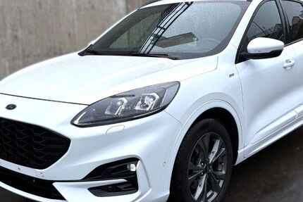 Ford Kuga 52.000 km 21.400 &euro; Essingen­­­ 73457