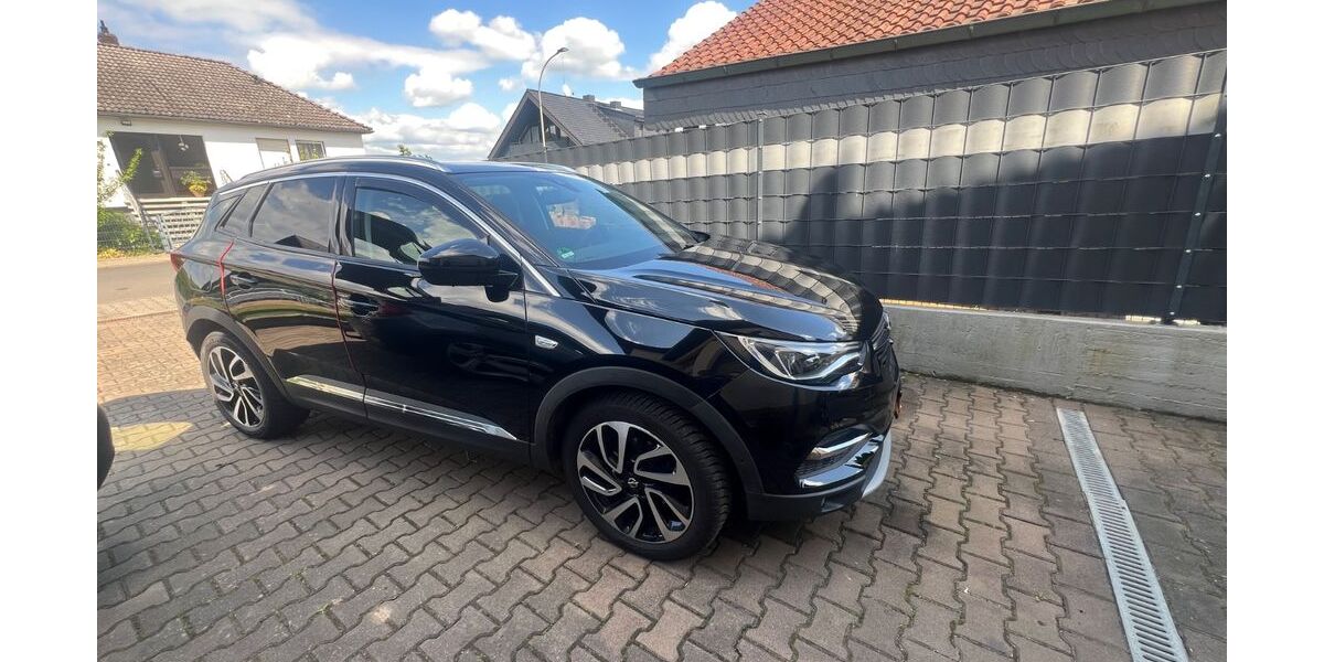 Opel Grandland (X) 103.000 km 9.500 &euro; Altenstadt 63674