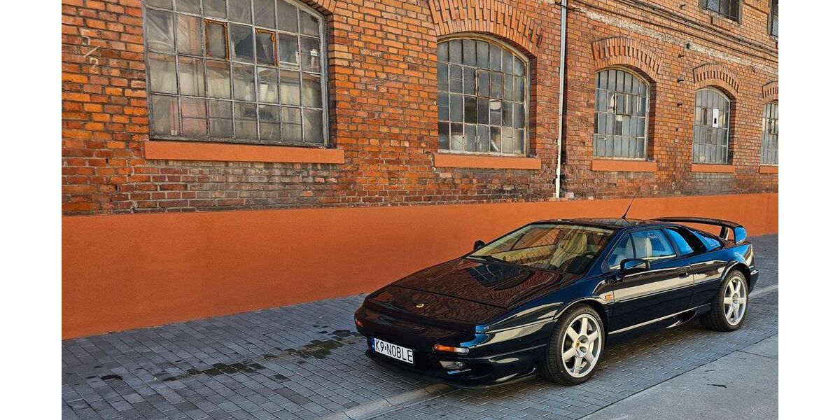 Lotus Esprit 7.008 km 99.000 &euro; Tarnów 33-10