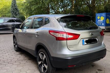 Nissan Qashqai 57.923 km 11.900 &euro; Hamburg 22307