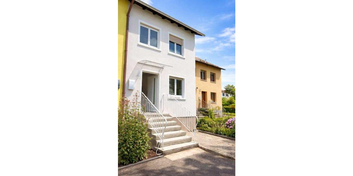 Etagenwohnung Offenburg - 4 Zimmer, 90 m&sup2;, 1.150&euro; | Angebot:26423398