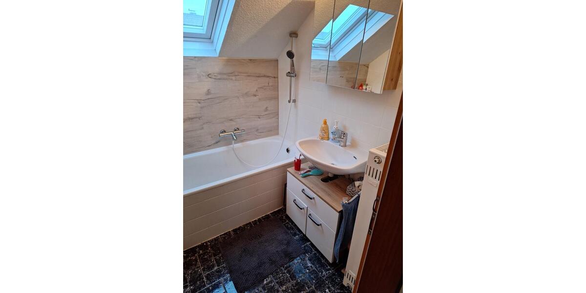 Dachgeschoßwohnung Ebersbach an der Fils - 2 Zimmer, 61 m&sup2;, 200.000&euro; | Angebot:24838456