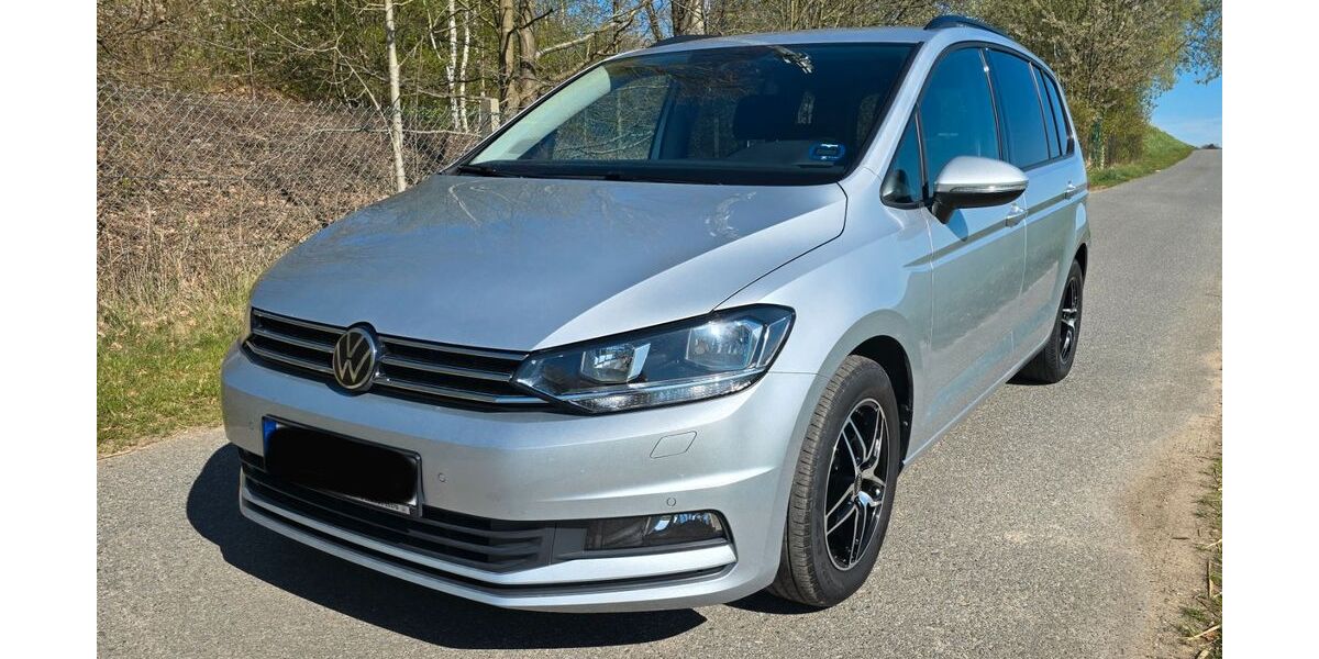 VW Touran 42.200 km 24.400 &euro; Stolpen 01833