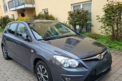 Hyundai i30 166.500 km 2.300 &euro; Fürth 90763