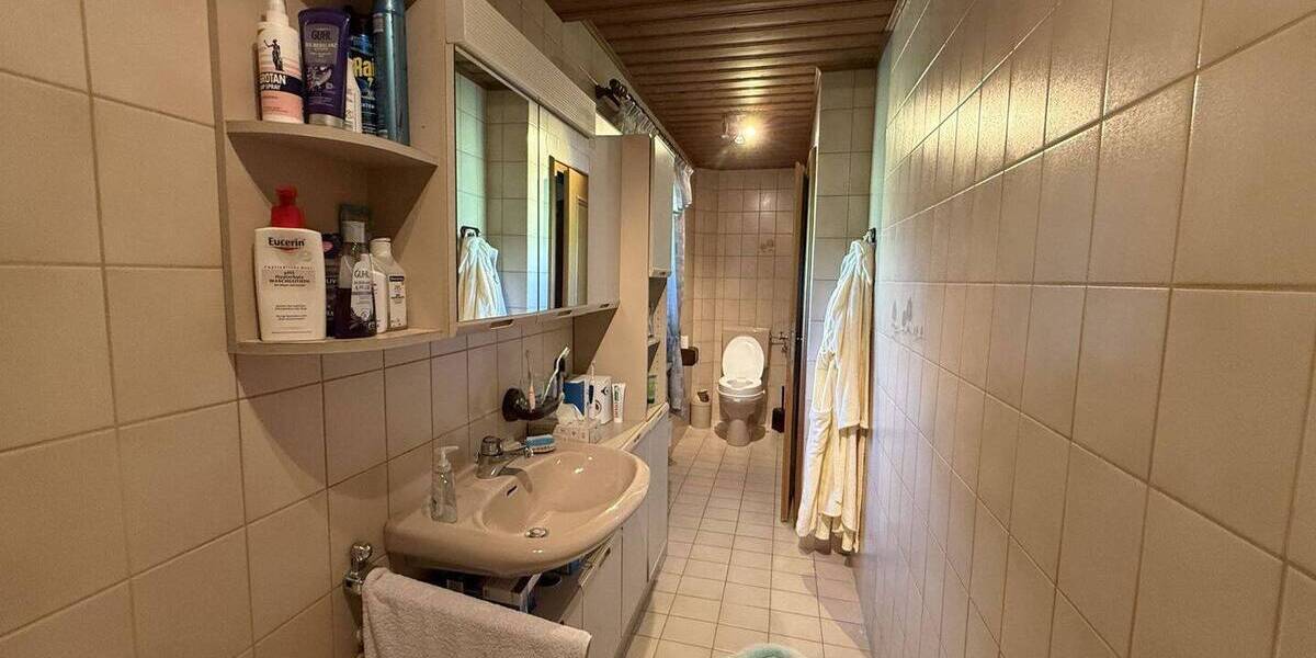 Einfamilienhaus Simbach am Inn / Kirchberg Simbach - 8 Zimmer, 215 m&sup2;, 320.000&euro; | Angebot:26817265