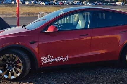 Tesla Model Y 86.000 km 32.900 &euro; Bottrop 46242