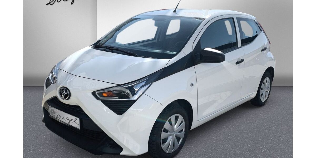 Toyota Aygo (X) 25.750 km 9.989 &euro; Wunsiedel 95632