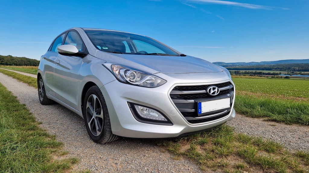 Hyundai i30 98.100 km 9.600 &euro; Gädheim 97503
