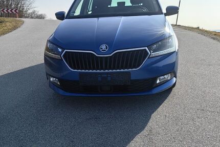 Skoda Fabia 77.632 km 8.950 &euro; Salzweg 94121