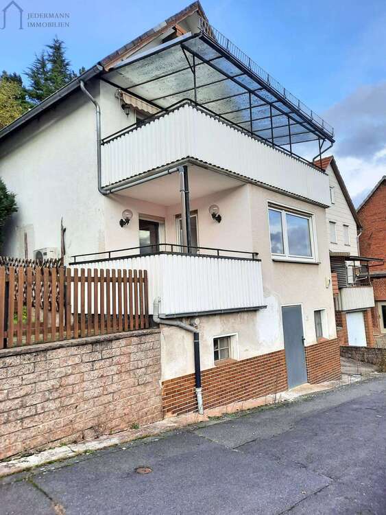 Haus zum Kaufen in Alheim 110.000 € 152 m²