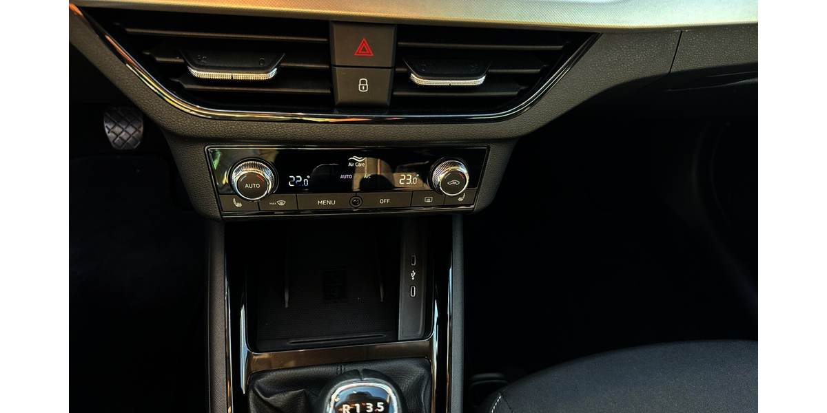 Skoda Scala TSi Clever * LED/Navi-Amundsen/virt.Cockpit/ 27.272 km 17.490 &euro; Bamberg 96052