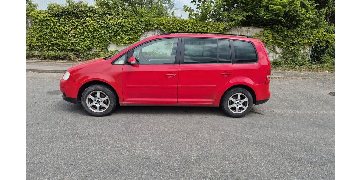 VW Touran 239.000 km 2.220 &euro; möglingen 71696
