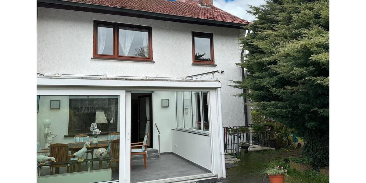 Doppelhaushälfte Düsseldorf Stadtbezirk 6 - 5 Zimmer, 146 m&sup2;, 2.600&euro; | Angebot:26051077