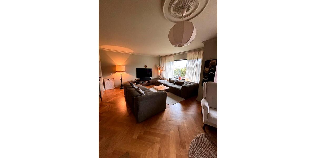 Einfamilienhaus Warstein - 6 Zimmer, 200 m&sup2;, 1.800&euro; | Angebot:23819571