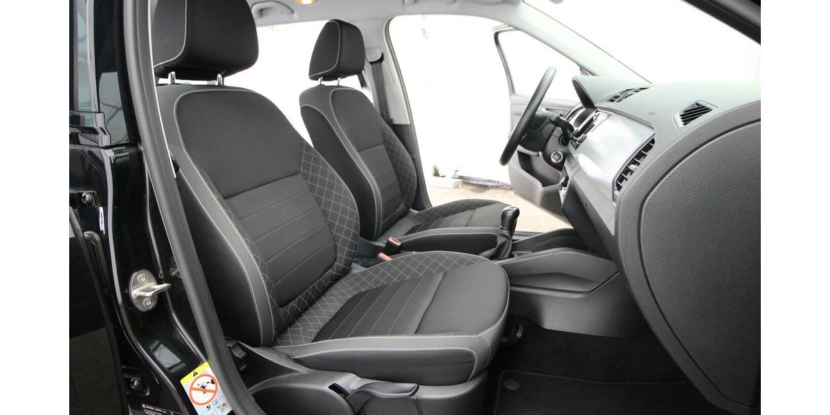 Skoda Fabia Combi TSI Ambition Plus KAMERA+SITZHEIZUNG 52.393 km 15.900 &euro; Hagenow 19230