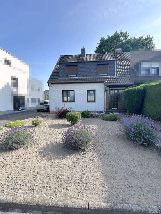 Haus zum Kaufen in Kaarst 573.000 € 130 m²