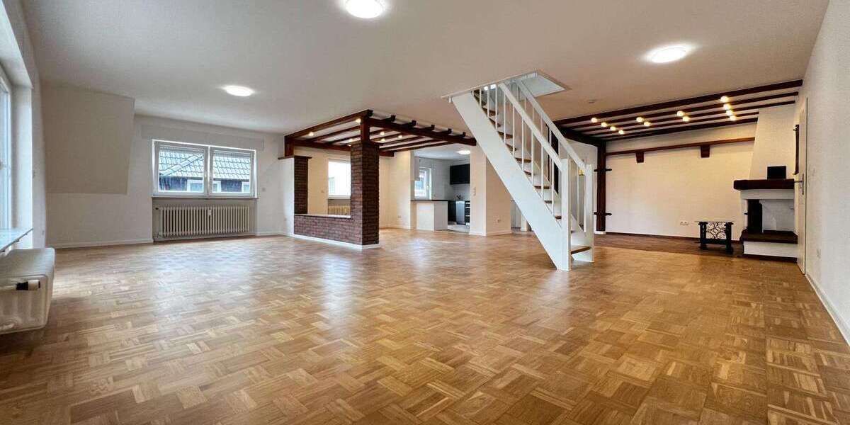 Etagenwohnung Kaiserslautern Engelshof - 5 Zimmer, 234 m&sup2;, 1.750&euro; | Angebot:27063735