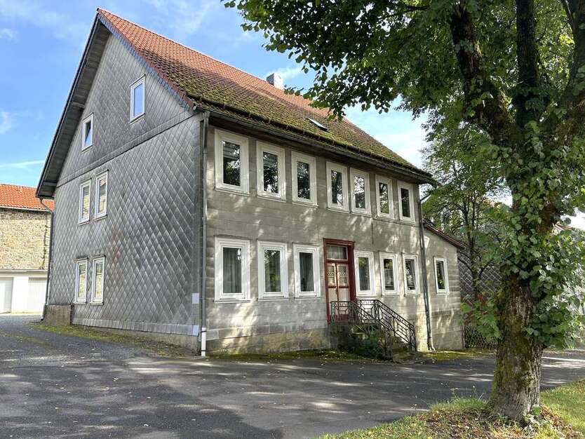 Haus zum Kaufen in Clausthal-Zellerfeld 139.000 € 242 m² 10 zimmer