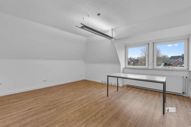 Eigentumswohnung im 2 Fam. Haus auch als Büro nutzbar großer Garten, Sauna, Garage unter 1.500 EURm² - Etagenwohnung Syke Lindhof | Angebot:27266148