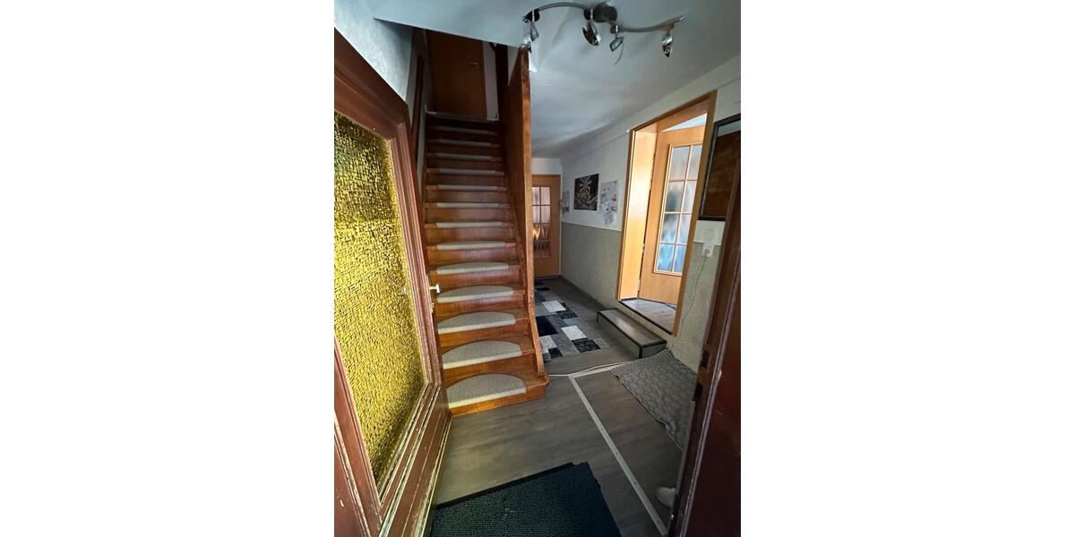 Doppelhaushälfte - 8 Zimmer, 110 m&sup2;, 97.999&euro; | Angebot:27002053