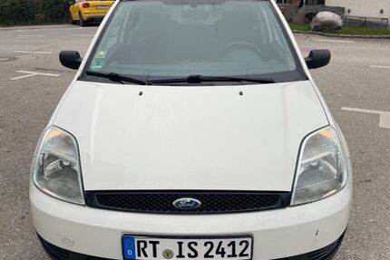 Ford Fiesta 90.000 km 2.700 &euro; Utting 86919