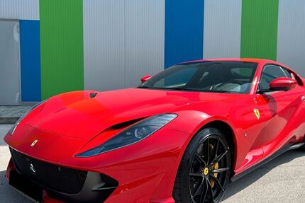 Ferrari 812 16.900 km 359.995 € Elsendorf 84094