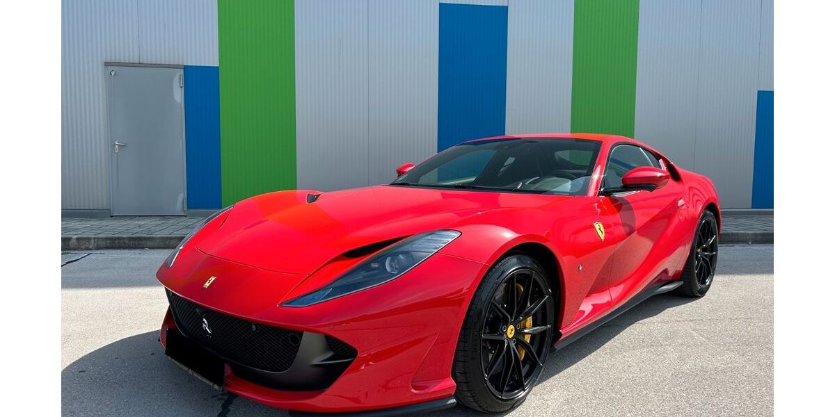 Ferrari 812 21.900 km 344.994 € Elsendorf 84094