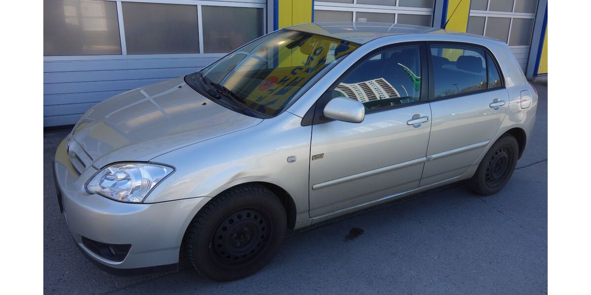Toyota Corolla 97.306 km 2.995 &euro; Dresden 01159