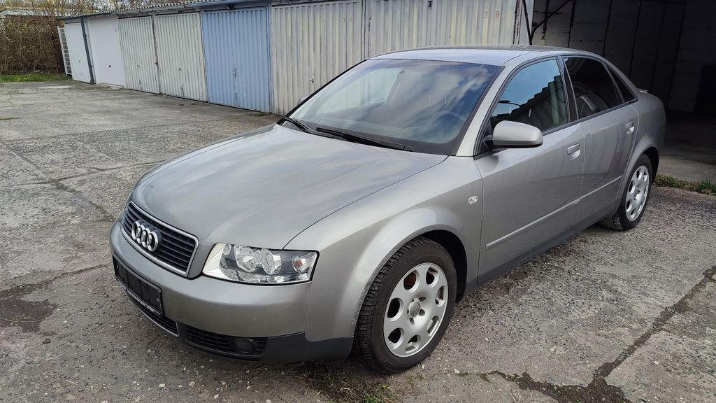 Audi A4 196.557 km 950 &euro; Borna 04552
