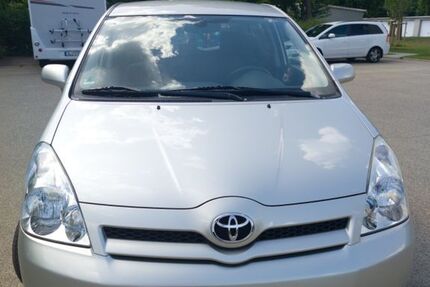 Toyota Corolla Verso 164.000 km 4.500 &euro; Ulm 89077