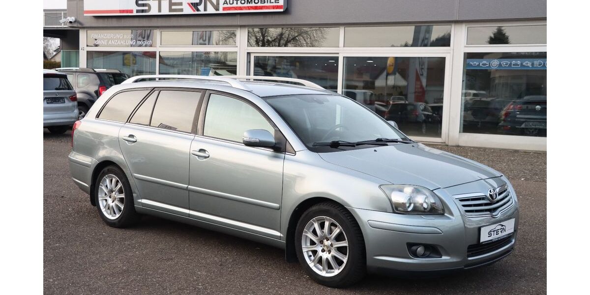 Toyota Avensis 195.500 km 3.990 &euro; Pfullendorf 88630