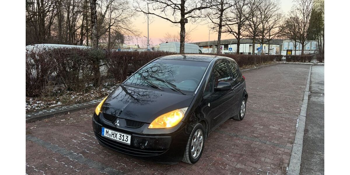 Mitsubishi Colt 165.500 km 1.300 &euro; München 81375