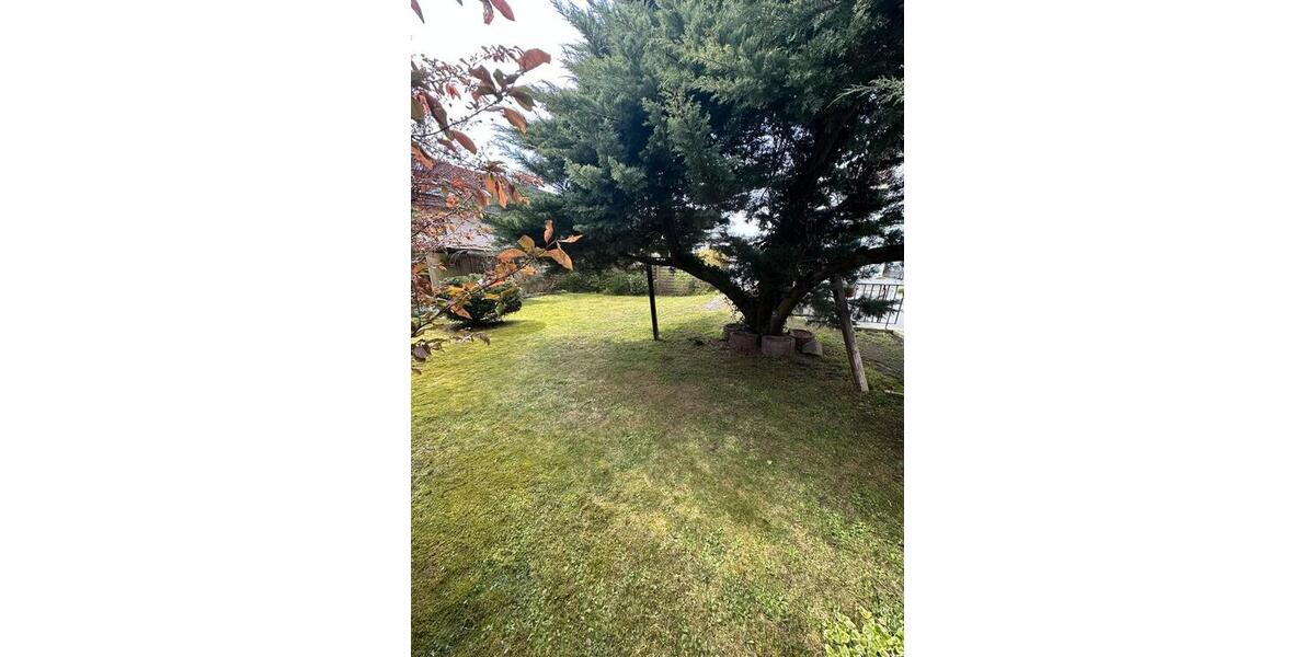 Doppelhaushälfte Düsseldorf Stadtbezirk 6 - 5 Zimmer, 146 m&sup2;, 2.600&euro; | Angebot:26051077