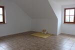 Dachgeschoßwohnung Reichling - 4 Zimmer, 137 m&sup2;, 995&euro; | Angebot:25852500