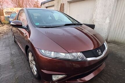 Honda Civic 215.611 km 3.800 &euro; Bettenfeld 54533