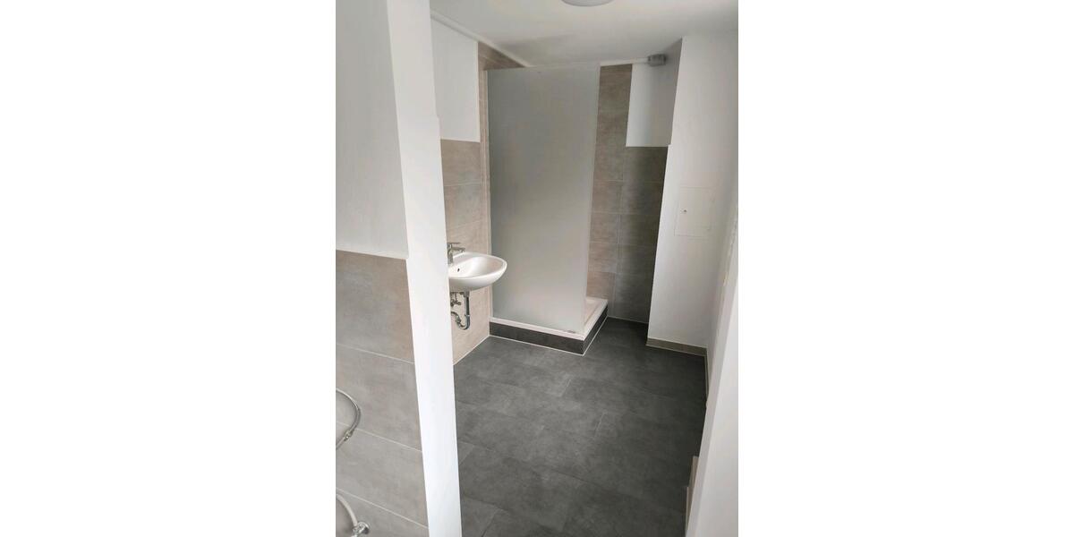 Etagenwohnung Sonnenbühl - 5 Zimmer, 109 m&sup2;, 1.200&euro; | Angebot:25392236