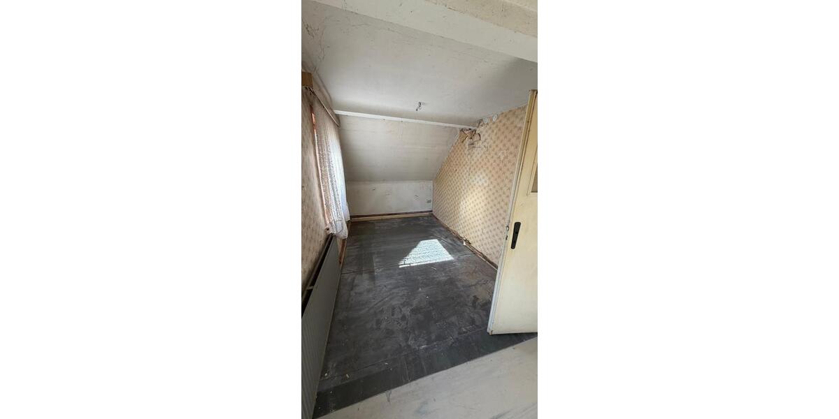 Einfamilienhaus Waltershausen - 5 Zimmer, 106 m&sup2;, 170.000&euro; | Angebot:26637368