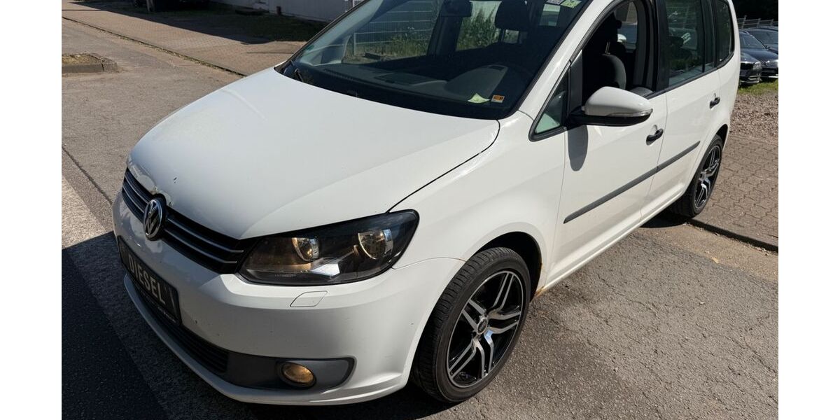 VW Touran 221.626 km 4.990 &euro; Völklingen 66333
