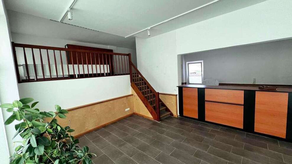 Büro in Werder 800 € 98 m²