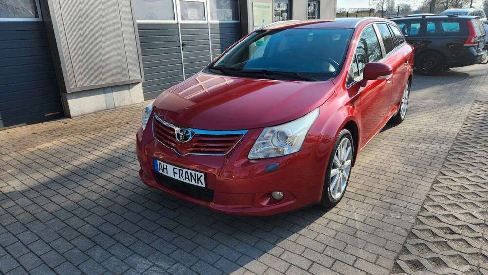 Toyota Avensis 164.632 km 7.499 &euro; Teltow 14513