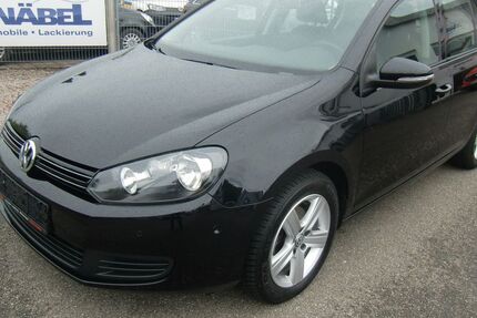 VW Golf 93.892 km 8.590 &euro; Willstätt 77731