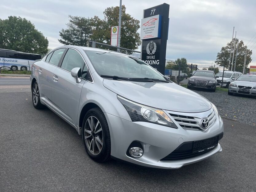 Toyota Avensis 175.000 km 7.700 € Wesseling - Köln 50389
