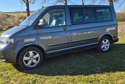 VW T5 Multivan 272.000 km 15.200 &euro; Niederaula-Hattenbach 36272