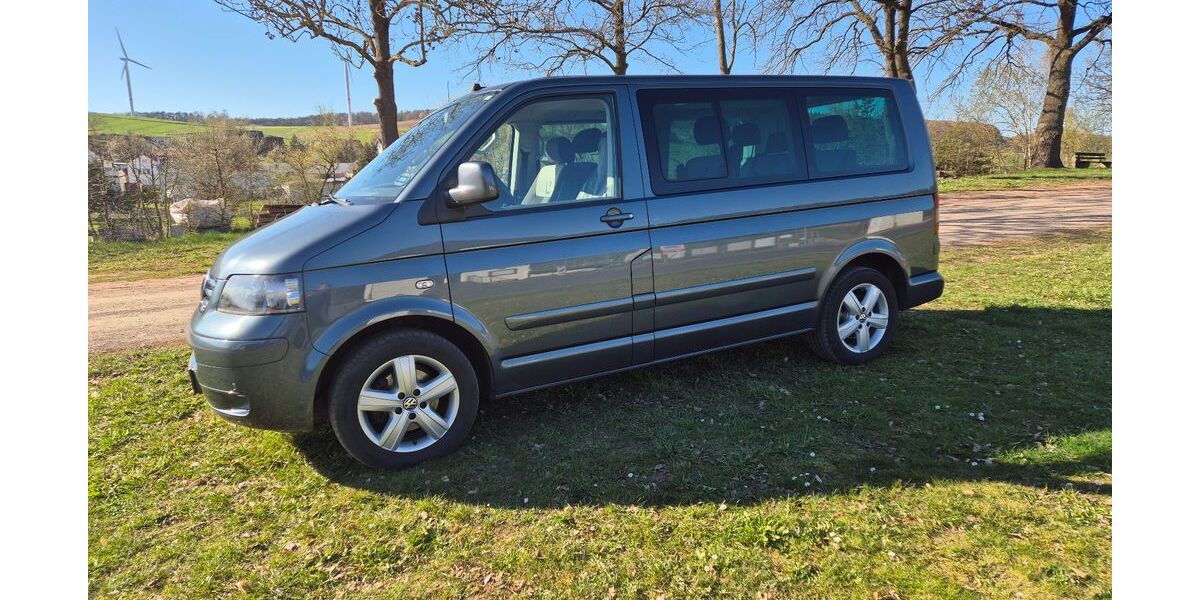 VW T5 Multivan 272.000 km 15.200 &euro; Niederaula-Hattenbach 36272