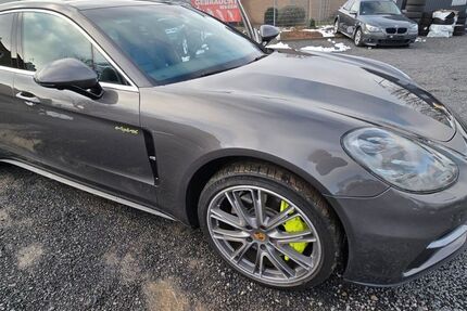 Porsche Panamera 173.000 km 49.500 € Benningen 71726