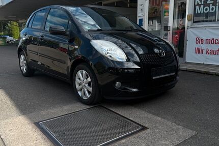 Toyota Yaris 182.965 km 2.890 &euro; Tettnang 88069