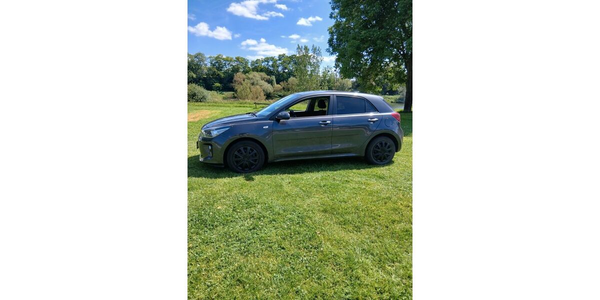 Kia Rio 82.000 km 7.650 &euro; Föhren 54343